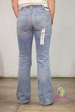 Load image into Gallery viewer, Ariat Perfect Rise Nayelli Boot Cut Jeans
