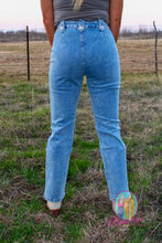 Load image into Gallery viewer, The Vintage Cowgirl Jeans