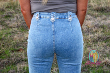 Load image into Gallery viewer, The Vintage Cowgirl Jeans