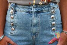 Load image into Gallery viewer, The Vintage Cowgirl Jeans
