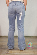 Load image into Gallery viewer, Ariat Perfect Rise Nayelli Boot Cut Jeans