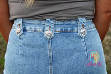 Load image into Gallery viewer, The Vintage Cowgirl Jeans