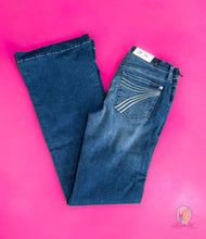 Load image into Gallery viewer, 7FAMK Dojo—Sally