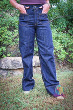 Load image into Gallery viewer, Ariat Ultra High Rise Tomboy Western Utility Wide Leg Jeans
