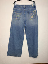 Load image into Gallery viewer, Size 31 7FAMK Zoey
