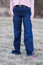 Load image into Gallery viewer, 7FAMK Modern Dojo—Bluecrest
