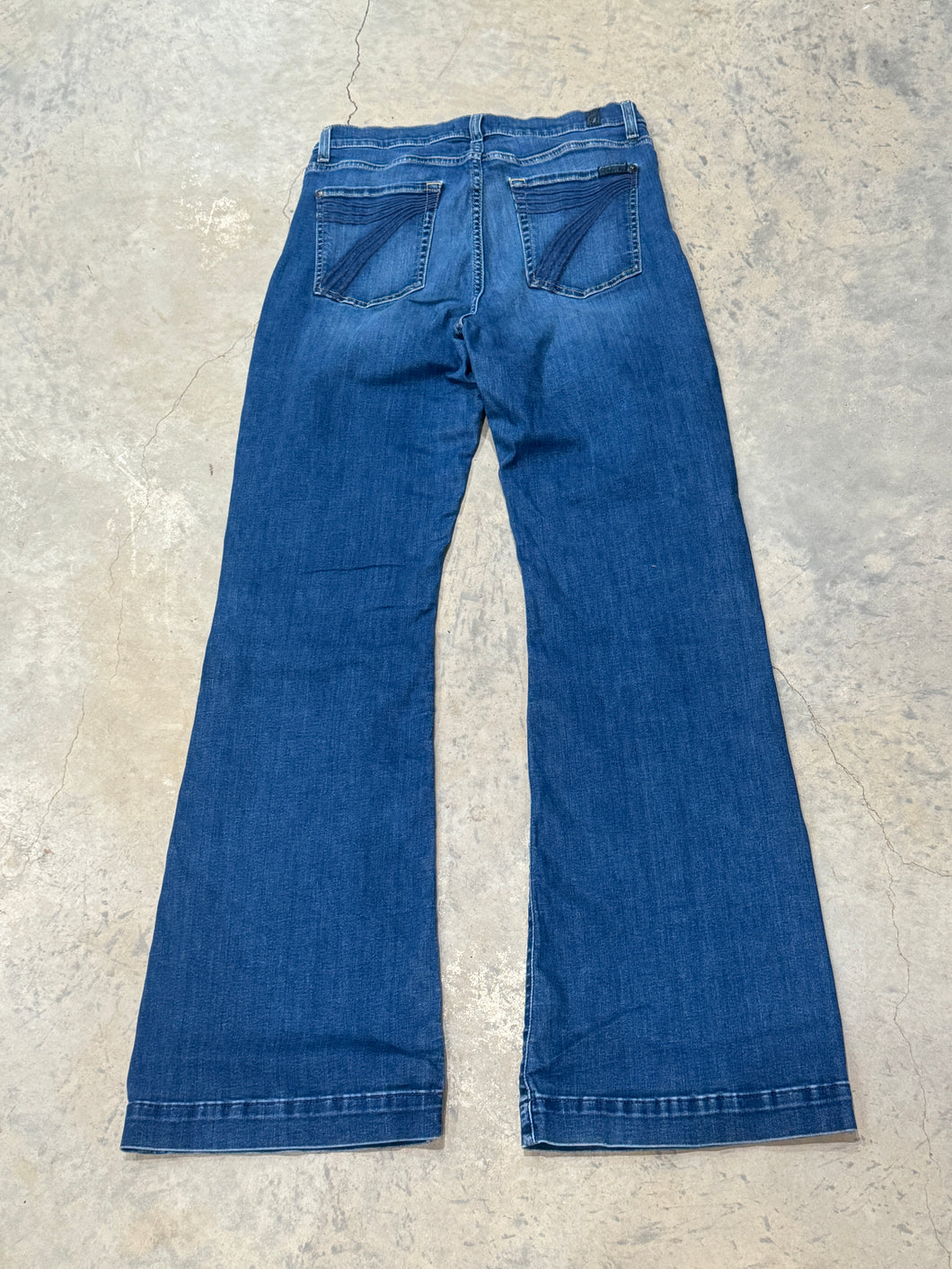 Size 32 Medium Wash