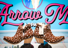 Load image into Gallery viewer, Ariat Dixon—Hair on Deer Print
