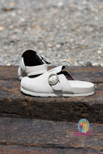 Load image into Gallery viewer, Ariat Country Mule--Clay Suede
