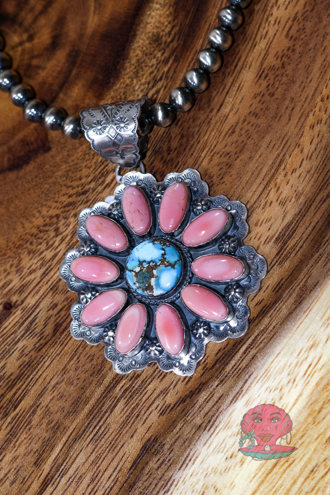 The Lorie Pendant