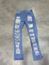 Load image into Gallery viewer, Size Small Distressed Jeans
