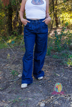 Load image into Gallery viewer, Ariat Ultra High Rise Pleated Trouser Jeans
