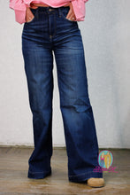 Load image into Gallery viewer, Ariat Ultra High Rise Penelope Wide Leg Jeans
