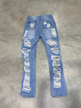 Load image into Gallery viewer, Size Small Distressed Jeans
