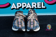 Load image into Gallery viewer, Ariat Fuse—Neutral Blanket Print
