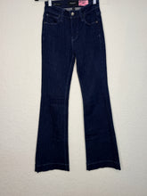 Load image into Gallery viewer, Haala Bella Midnight w/ Dusk Blue 24/32
