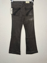 Load image into Gallery viewer, Size 30 Washed Black Tailorless
