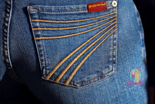 Load image into Gallery viewer, 7FAMK Dojo—Retro Fade
