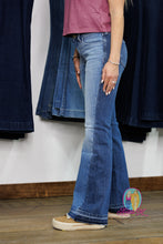 Load image into Gallery viewer, Ariat Perfect Rise Jazmine Slim Trouser Jeans
