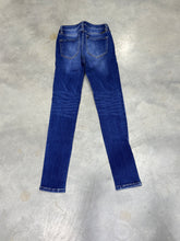 Load image into Gallery viewer, Kancan 1/24 Skinny

