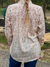 Load image into Gallery viewer, Ariat Homestyle Shirt--Boots 'N' Roses
