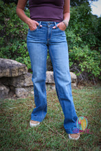 Load image into Gallery viewer, Ariat Perfect Rise Isabelle Wide Trouser Jeans
