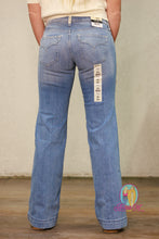 Load image into Gallery viewer, Ariat Mid Rise Clara Trouser Jeans
