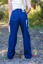 Load image into Gallery viewer, Ariat Ultra High Rise Pleated Trouser Jeans
