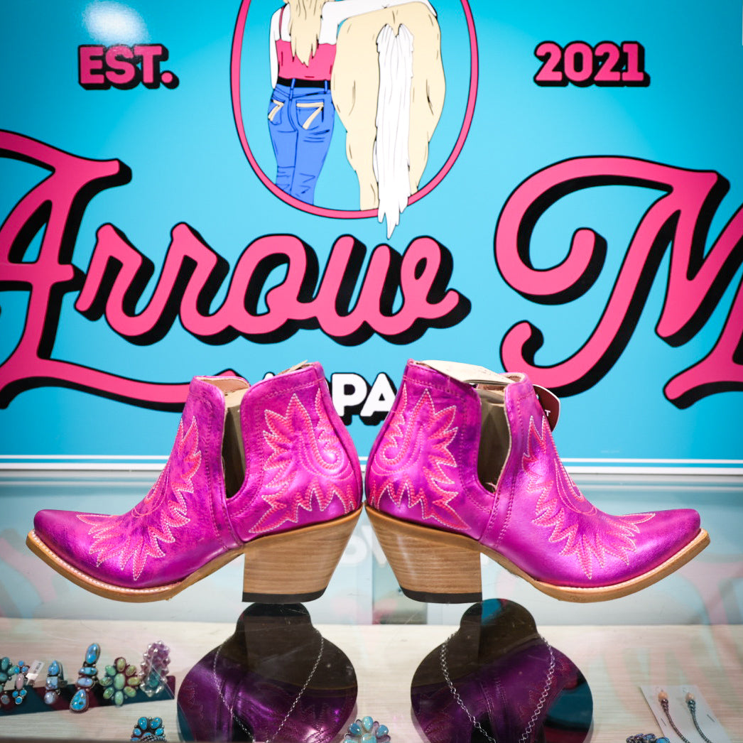 Ariat Dixon—Electric Raspberry – Arrow M Apparel