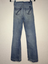 Load image into Gallery viewer, Size 24 Authentic Distressed Light
