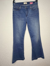 Load image into Gallery viewer, Size 31 Sapphire Tailorless
