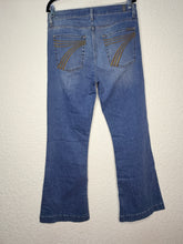 Load image into Gallery viewer, Size 31 Sapphire Tailorless
