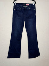 Load image into Gallery viewer, Size 30 Dark Wash
