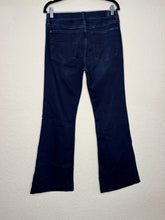 Load image into Gallery viewer, Size 30 Dark Wash
