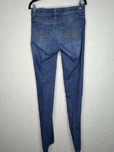 Load image into Gallery viewer, Kimes Betty Seventeen 4/34
