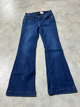 Load image into Gallery viewer, Size 29 Dojos
