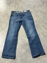 Load image into Gallery viewer, Ariat 31 Short
