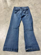 Load image into Gallery viewer, Size 32 Dojo
