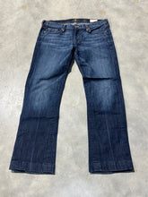 Load image into Gallery viewer, Size 32 Dojos
