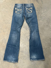 Load image into Gallery viewer, Size 26 Silver Jeans
