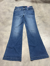 Load image into Gallery viewer, Size 28 Sally Dojos
