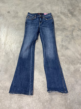 Load image into Gallery viewer, Size 25 A Pocket Elise
