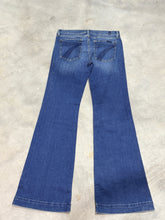 Load image into Gallery viewer, Size 30 Medium Wash
