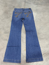 Load image into Gallery viewer, Size 27 Sea Holly
