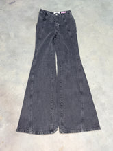 Load image into Gallery viewer, Size 25 Free People Jeans
