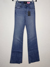 Load image into Gallery viewer, Haala Bella Vintage Blue 25/38
