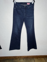 Load image into Gallery viewer, Size 30 Dark Wash
