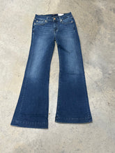 Load image into Gallery viewer, Size 25 Medium Wash Gold Pocket Tailorless Dojo
